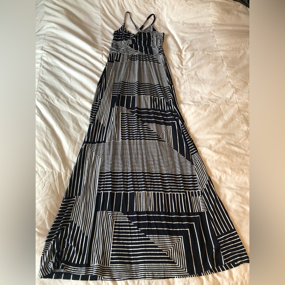 Banana republic medium tall maxi dress full spaghetti geometric blue white